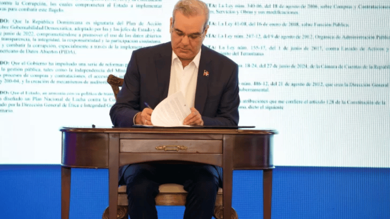 Presidente Luis Abinader crea Comisión de Transparencia contra la Corrupción