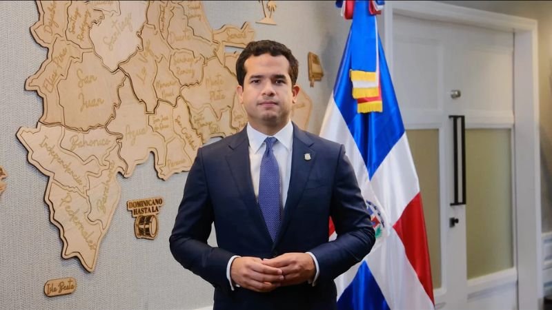 Omar Fernández rechaza declaraciones de Pelegrín Castillo sobre responsabilidad de Leonel Fernández en crisis migratoria