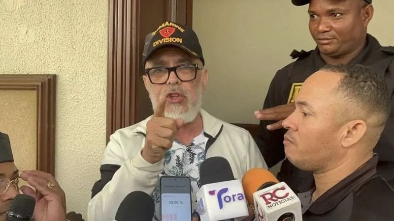 Ángel Martínez vinculado a presuntas campañas de descrédito por encargo político, según investigación oficial