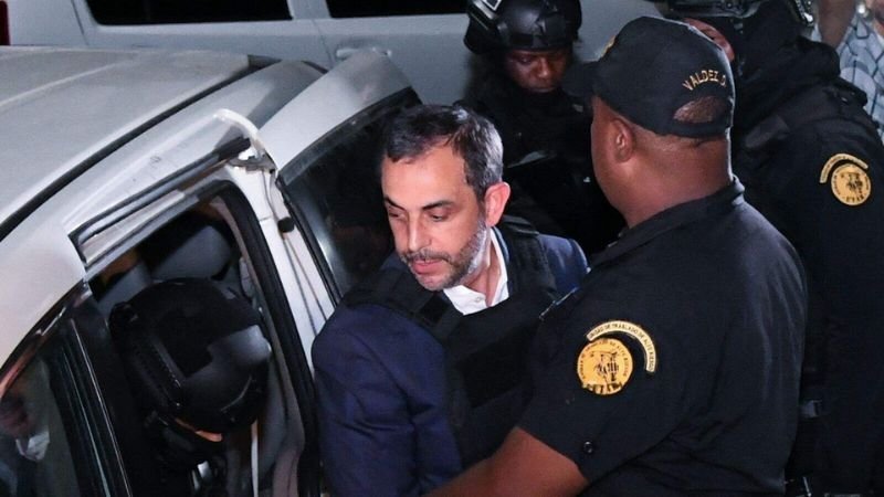 Arrestan a Antonio Espaillat y lo trasladan a la cárcel de Palacio de Justicia