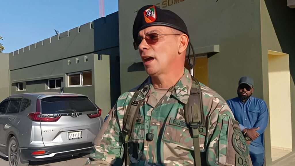 Comandante del Ejército Dominicano esclarece muerte de soldado en Jimaní y supervisa frontera