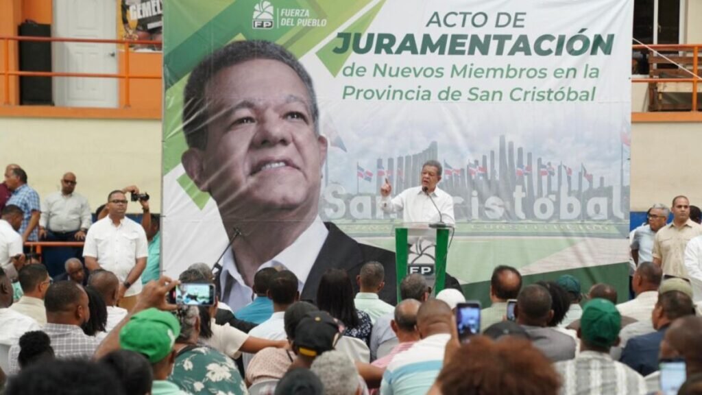 Leonel Fernández acusa al PRM de hacer retroceder al país al siglo XIX