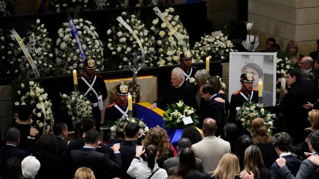 Despedida solemne a Miguel Uribe: Familiares y amigos le rinden homenaje