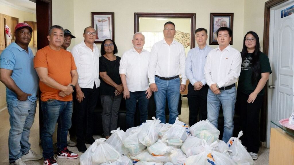 Antonio Taveras reaparece con operativo humanitario tras el paso de la tormenta Melissa