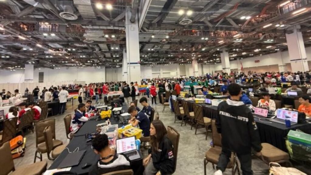 RD brilla con medallas en la final del World Robot Olympiad 2025