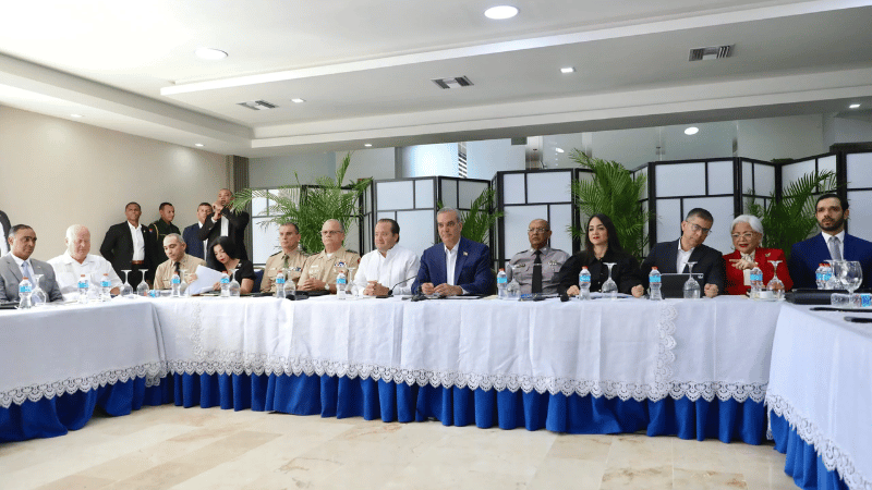 Presidente Abinader lidera reunión de seguimiento al Plan de Seguridad Ciudadana