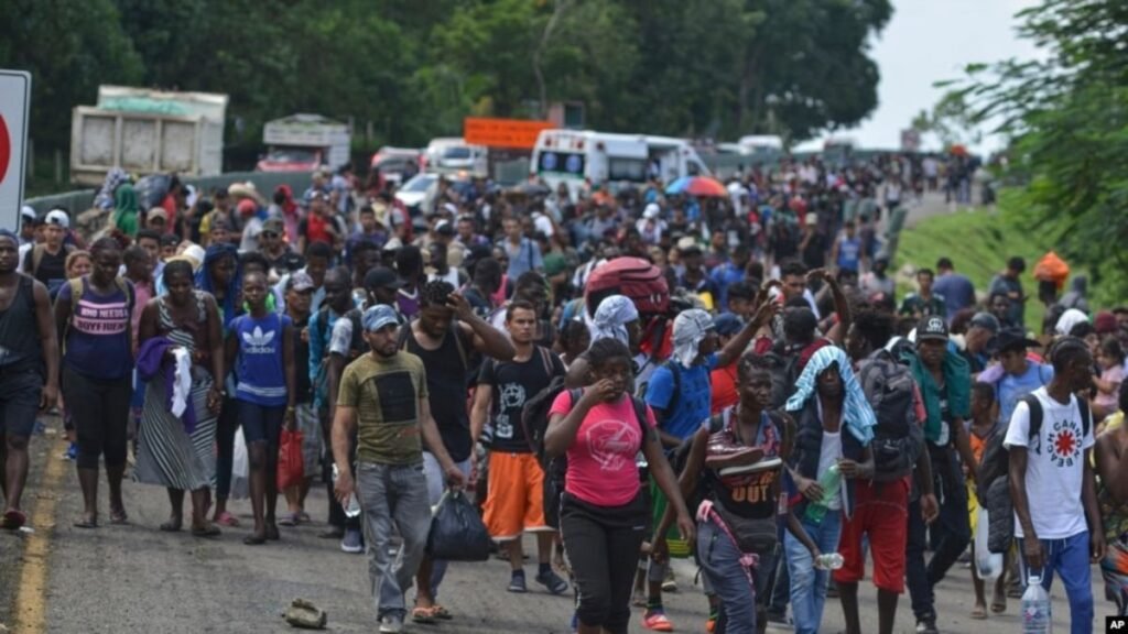 Gobierno haitiano ofrece ayuda forzada e insuficiente a desplazados: 'No sabemos a dónde ir'