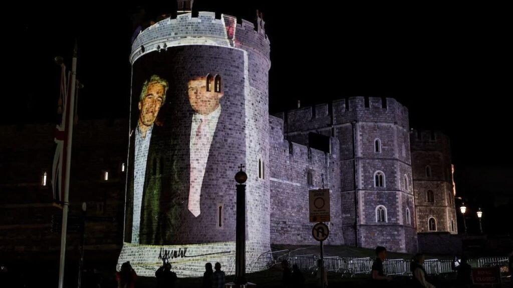 Arrestan a cuatro tras proyectar imágenes de Trump y Epstein en Windsor