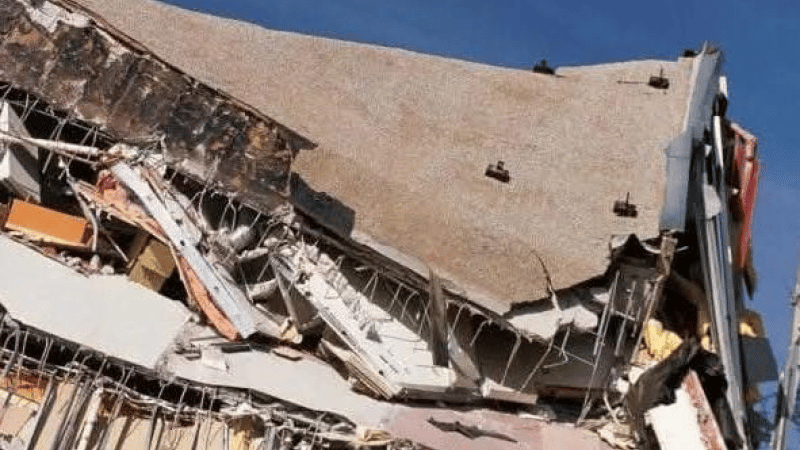Se eleva a tres los fallecidos en derrumbe de edificio en La Romana