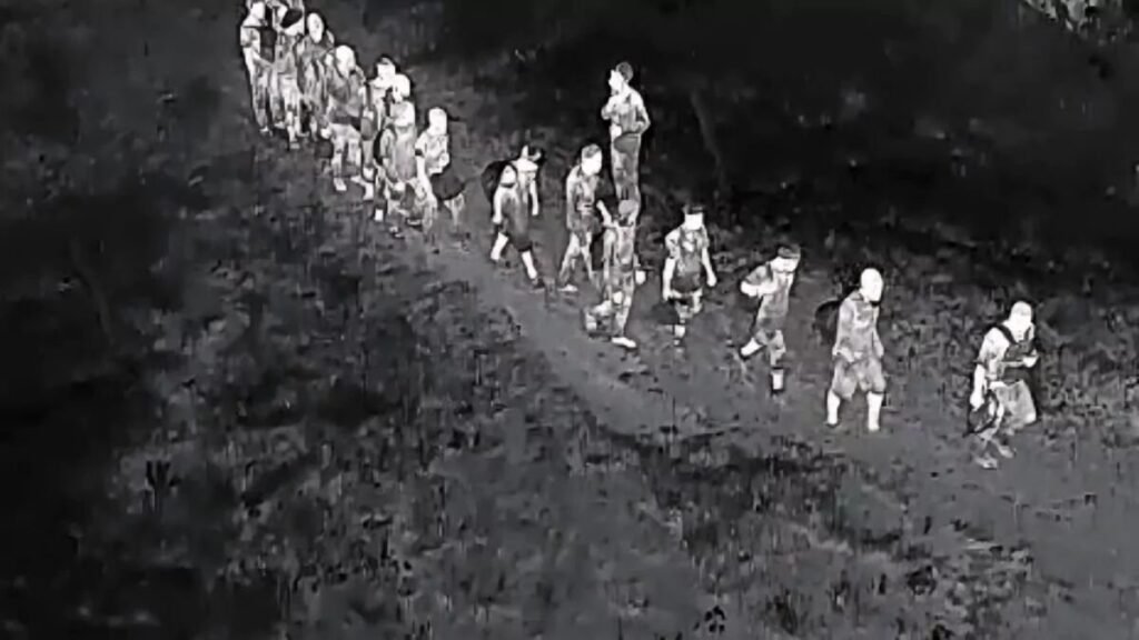 Ejército detiene a 28 haitianos indocumentados en operativo reforzado con drones en Dajabón