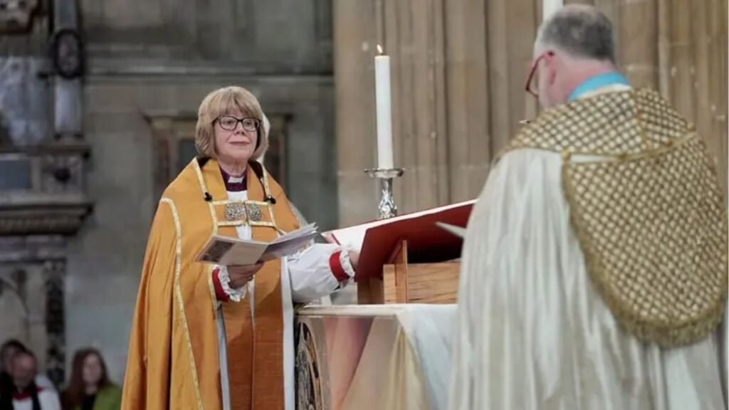 Mujer hace historia: Sarah Mullally asume como primera líder de la Iglesia Anglicana en casi 500 años