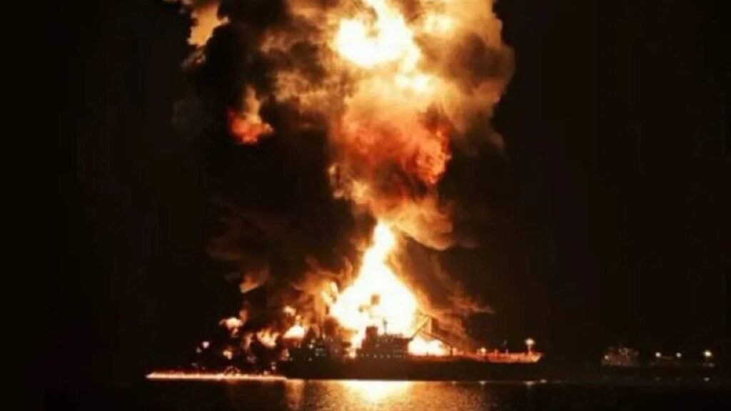 Irán ataca navío petrolero vinculado a Estados Unidos en el estrecho de Ormuz